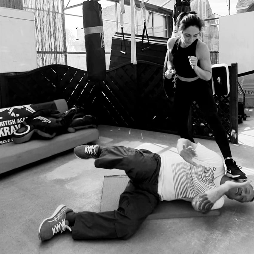 Self Defence 005a